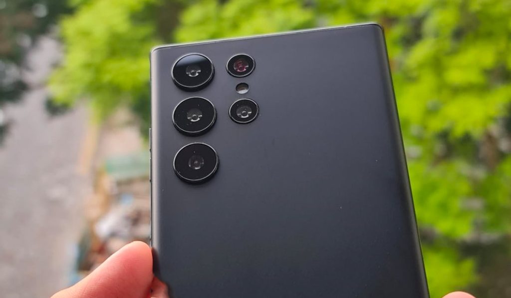 عملکرد بینظیر دوربین سامسونگ گلکسی S22 در هماهنگی با اسنپ چت و اینستاگرام Samsung Galaxy S22 Ultra catches the eye in real photos 1024x597 1 - عملکرد بینظیر دوربین سامسونگ گلکسی S22 در هماهنگی با اسنپ چت و اینستاگرام