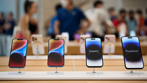 یورش مردم به فروشگاه های اپل برای خرید آیفون ۱۴ All iPhone 14 Models at Apple Store - یورش مردم به فروشگاه های اپل برای خرید آیفون ۱۴
